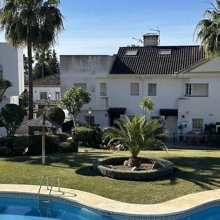 Con Barbacoa Y Piscina Сasa de vacaciones *