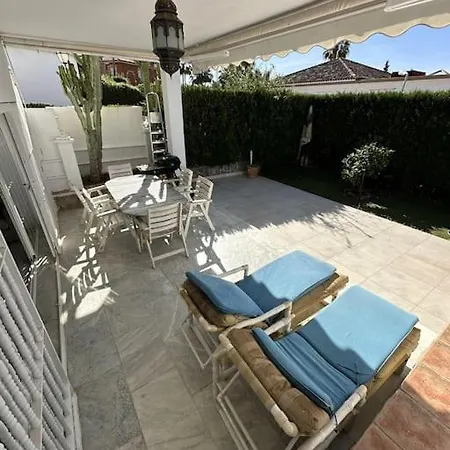 Con Barbacoa Y Piscina Estepona