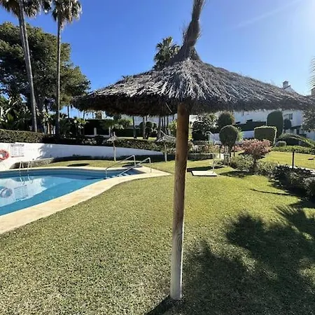 Con Barbacoa Y Piscina *